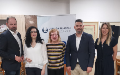 Slijepima u Zadru nedostaju trake vodilice i zvučni semafori