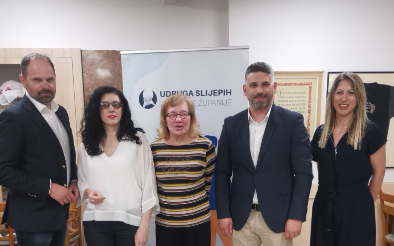 Slijepima u Zadru nedostaju trake vodilice i zvučni semafori