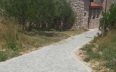 Babac ima poučnu i tematsku stazu