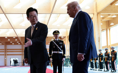 Trump u Južnoj Koreji nagrađen kao “mirotvorac”