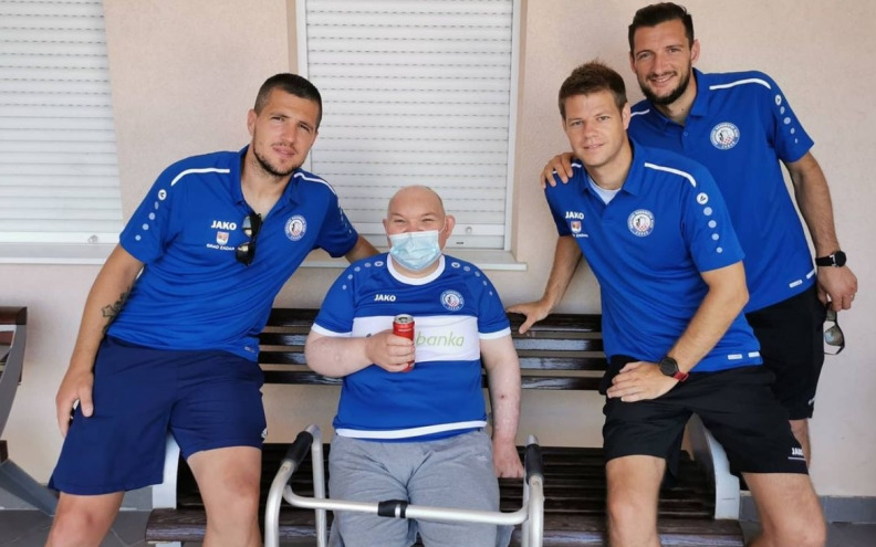 Preminuo je Zdenko Kuman Zdene, dugogodišnji legendarni navijač zadarskih sportskih klubova