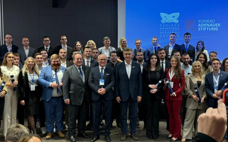 Plenković pozvao mlade članove HDZ-a da se dokažu kroz “politički fight”