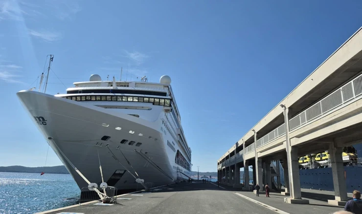 Pogledajte unutrašnjost kruzera koji je u Zadar doveo više od dvije tisuće gostiju