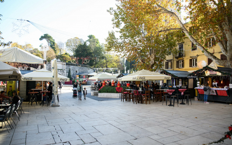 Najskuplja adventska kućica 22.119 eura
