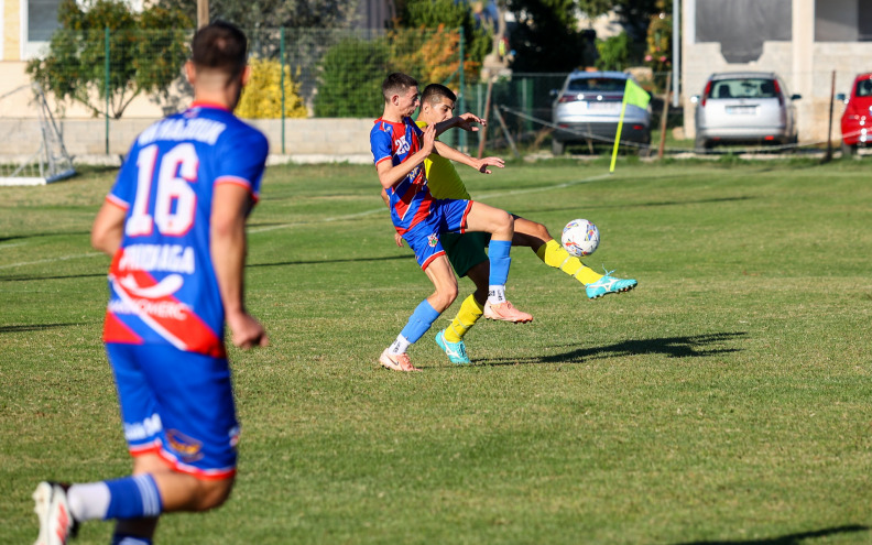 Hajduku pripao veliki derbi u Debeljaku, Abeceda na pet bodova zalihe