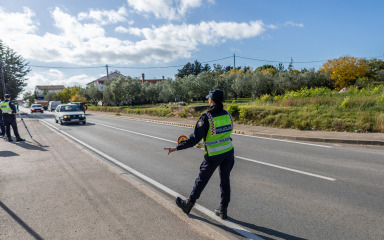 Zabrana ga nije zaustavila: vozio neregistriran auto pa onda i odbio test na droge