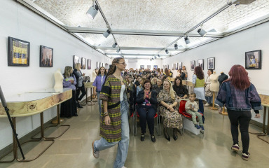 U Znanstvenoj knjižnici otvorena modna izložba nadahnuta starim knjigama