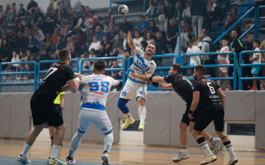 RAPSODIJA IDE DALJE! Zadar 1954 u tijesnoj završnici slomio Senj i zasjeo na vrh 1. HRL-Jug