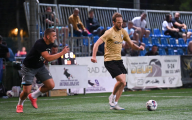 Varoši derbi nad derbijima, Plovaniji premijerni trijumf