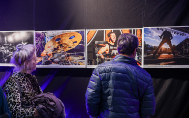 Stipe Surać predstavio koncertne fotografije posvećene bubnjevima: ‘Najmanje su fotografirani, ponekad ih je teško uopće snimiti’