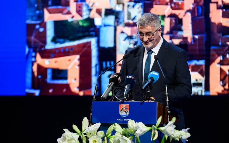 Ivica Žuvela otvorio svečanu sjednicu Gradskog vijeća: 'Pišući svoju, pišemo i povijest ovog grada'