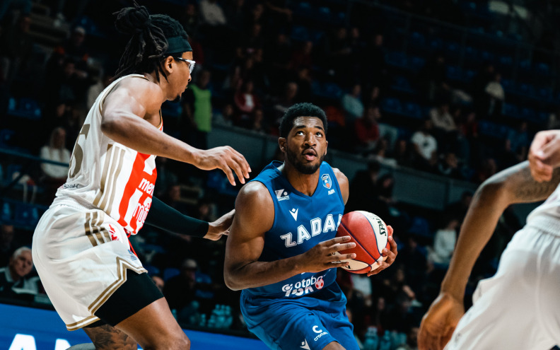 S Jaydenom Luisom Martinezom sporazumno raskinuta suradnja