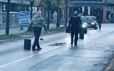 U pljački zlatarnice u BiH poginuo muškarac, drugi pljačkaši ga bacili iz auta