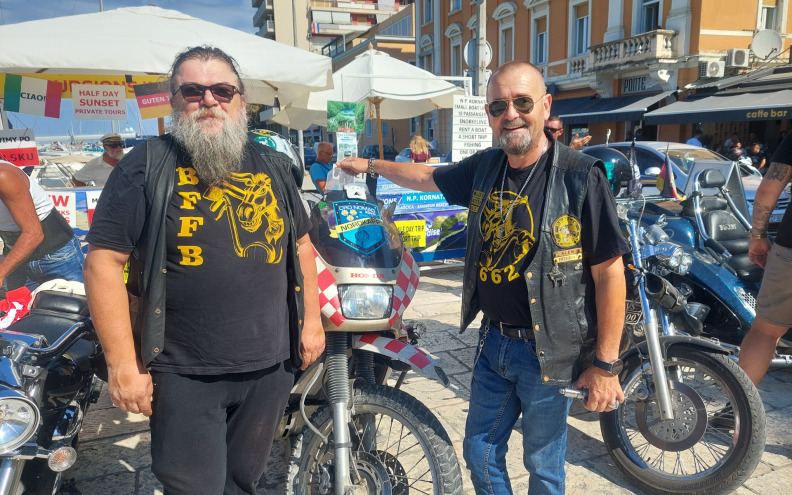 Beštije slave rođendan i pomažu Zaratinićima