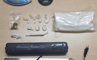 Policija pronašla drogu prilikom pretraga