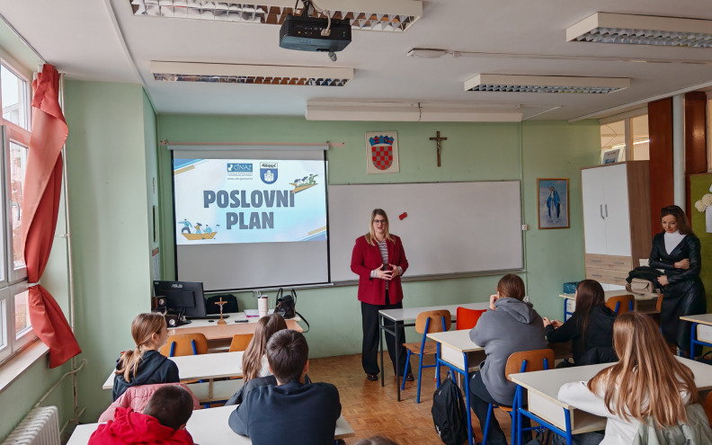 U OŠ Šime Budinića održane radionice izrade poslovnog plana i financijske pismenosti