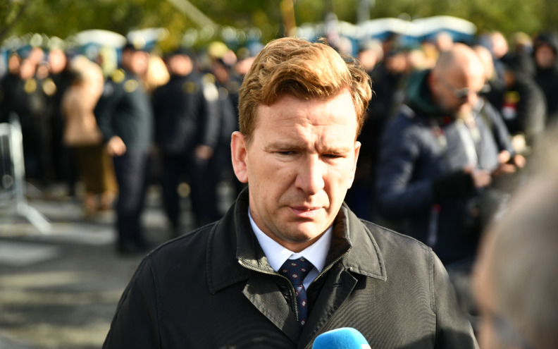 Bilaver diže rampu za gradnju novih vjetro i sunčanih elektrana te golf igrališta!