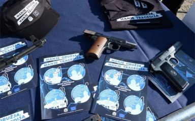 Na zadarskom području policiji predane ručne bombe