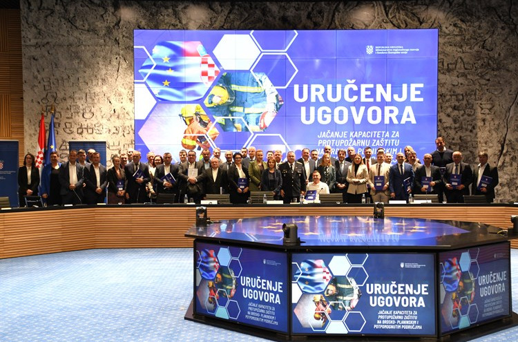 Starigrad među općinama koje dobivaju potporu za modernizaciju vatrogastva