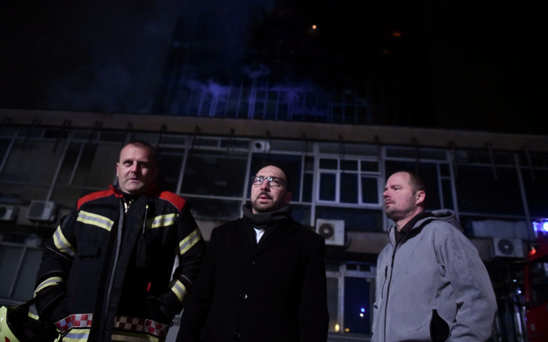 Tomašević na požarištu: 'Šteta je, nažalost, totalna. Uzrok? Postoje neke sumnje, ali pričekajmo očevid'