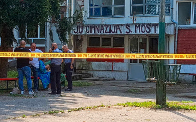 Trostruki ubojica iz gimnazije u Sanskom mostu osuđen na 42 godine zatvora: ‘Kajem se…’