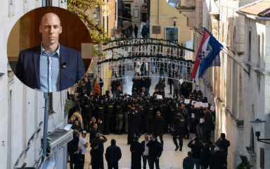 Radeta o incidentu na prosvjednom maršu: Očekujemo da policija utvrdi odgovornost