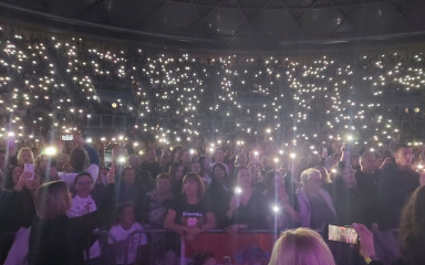 PREKRASNE SCENE! Pogledajte čudesne fotke s Večeri slavljenja