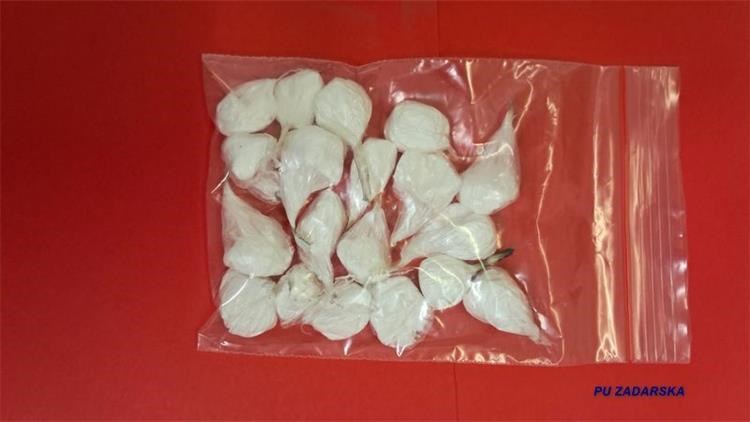 PRETRAŽEN MU DOM! Policija u Zadru od 52-godišnjaka oduzela kokain!