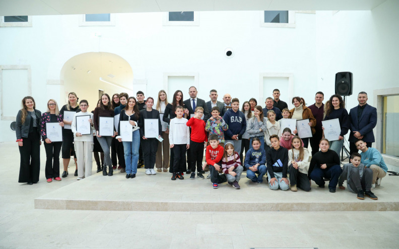 Volonterski centar Zadar uručio nagrade za nesebičan i plemeniti rad, evo tko su najvolonteri