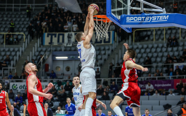 Mihailović zatrpao koš Bečana i donio treću regionalnu pobjedu