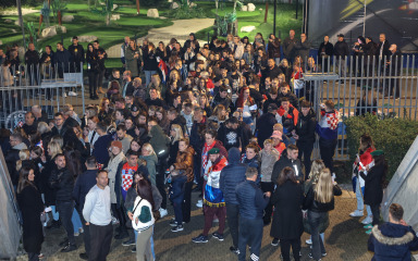 KONCERT KOJI SE ČEKAO! Gužve na ulazu u dvoranu: ‘Volim Thompsona i njegove pjesme’