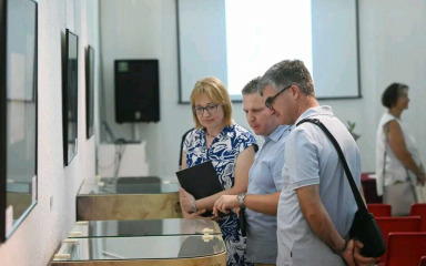 170 GODINA SVEUČILIŠNE KNJIŽNICE Knjižnica izgrađena na gestama velikodušnosti