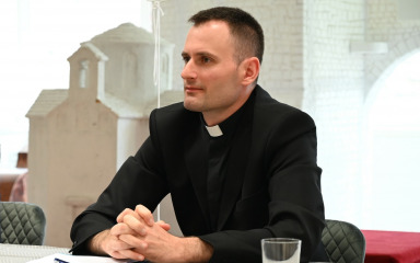 Don Marin Batur: Ideološke podjele služe manipulaciji naroda i potiču nove sukobe!