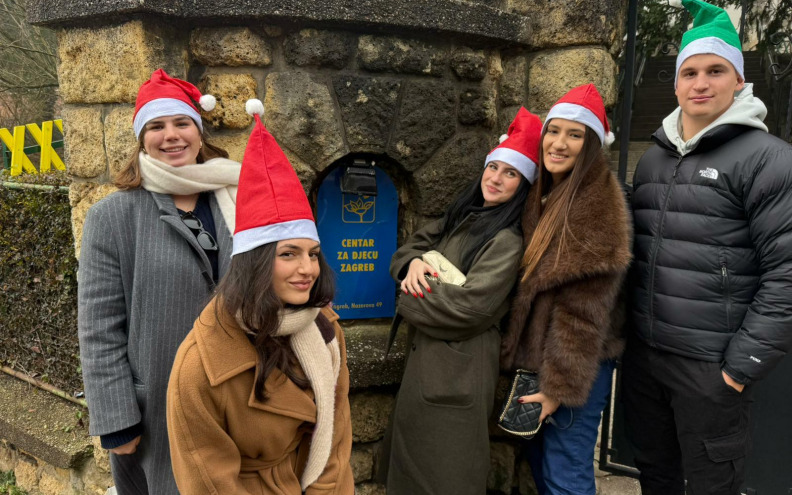 Učenici Gimnazije Jurja Barakovića djeci u Nazorovoj odnijeli cipelice, ali i puno ljubavi