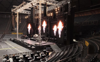 BLIŽI SE SPEKTAKL! Pogledajte kako izgleda pozornica uoči Thompsonovog koncerta