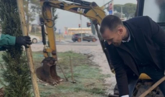 Erlić posadio jubilarno 500. stablo: 'Iduće godine posadit ćemo još 1000 stabala'