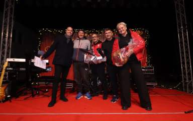 FOTO Spektakularna virska Lignjijada dobila je sinoć svoje prve pobjednike, evo detalja