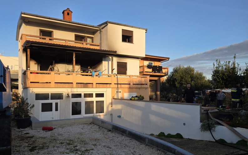 Planula obiteljska kuća na Viru