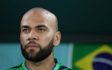 Dani Alves kupuje portugalski klub