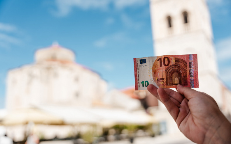 Isti proizvod u Austriji košta 60, a u Hrvatskoj120 eura: 