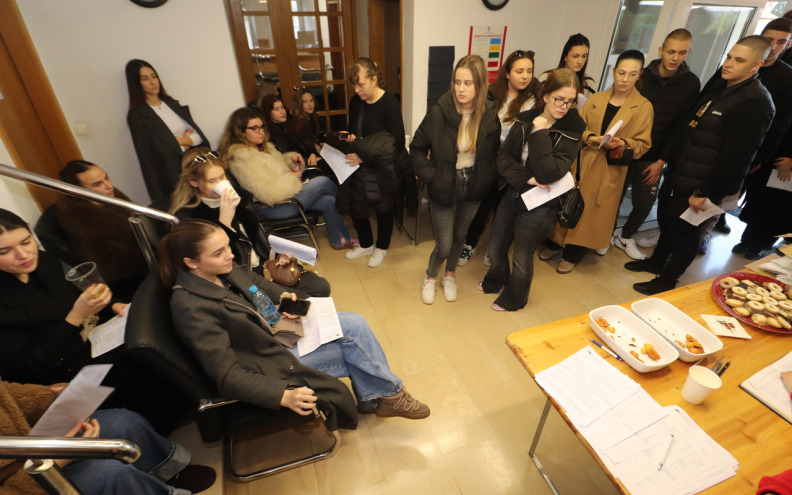 REKORDNA BOŽIĆNA AKCIJA NA VIRU Nikad veći odaziv, krv darovalo 76 osoba