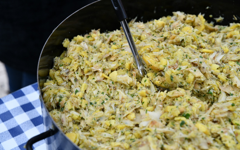 Bakalar, fiš paprikaš, fritule... evo što se jelo na blagdanskim gozbama diljem Hrvatske