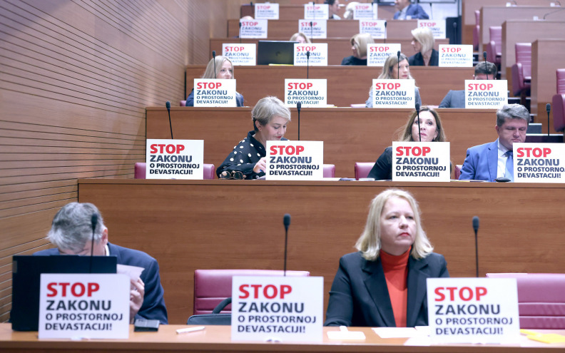 Odbijeno svih 250 amandmana SDP-a na Zakon o prostornom uređenju