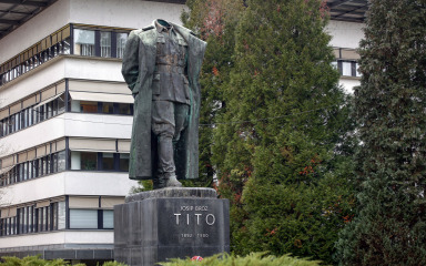 Tito ostao bez glave