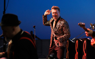 Zadrane u zlatne pedesete, šezdesete, sedamdesete i osamdesete vodi Robert Mareković