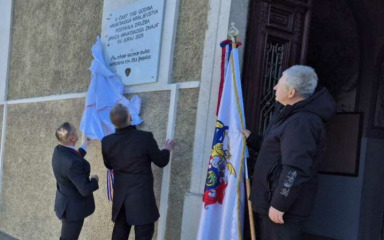 U Sv. Jurju okrivena spomen ploča povodom 1100. obljetnice Hrvatskog kraljevstva