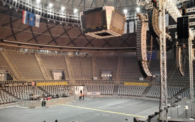 KONCERT KOJI SE ČEKAO! Gužve na ulazu u dvoranu: ‘Volim Thompsona i njegove pjesme’