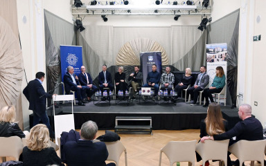 RASPRAVA O MENTALNOM ZDRAVLJU “U stoljeću uma nedostaje nam zdravog razuma”