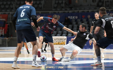 “Uzbekistanci” povukli Kavanu prema pobjedi, Zatonu susjedski derbi