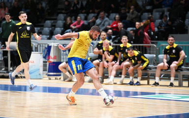 Obiteljsku pobjedu Autobusa Rogić zajedno potpisali otac i sinovi, SC Torba prošla na šesterce zahvaljujući novom igraču